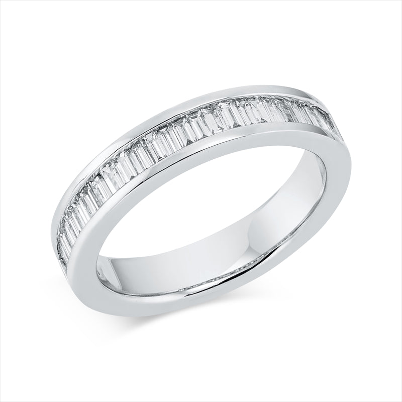 Ring 18 kt WG, 27 Bag. 0,64 ct, TW-si