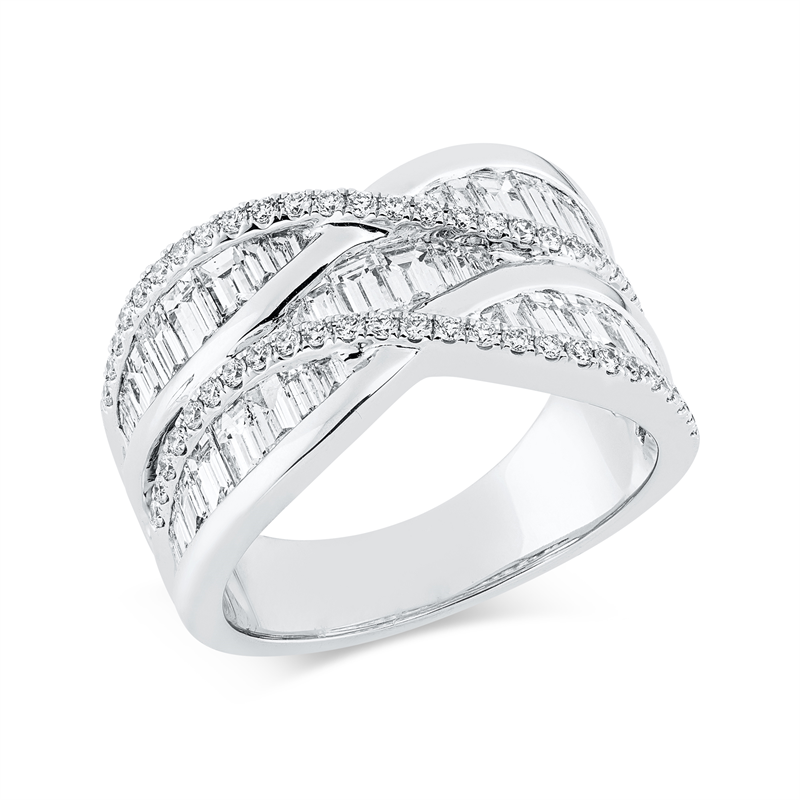 Ring 18 kt WG, 38 Bag. 1,79 ct, TW-vsi, 50 Brill. 0,33 ct, TW-si