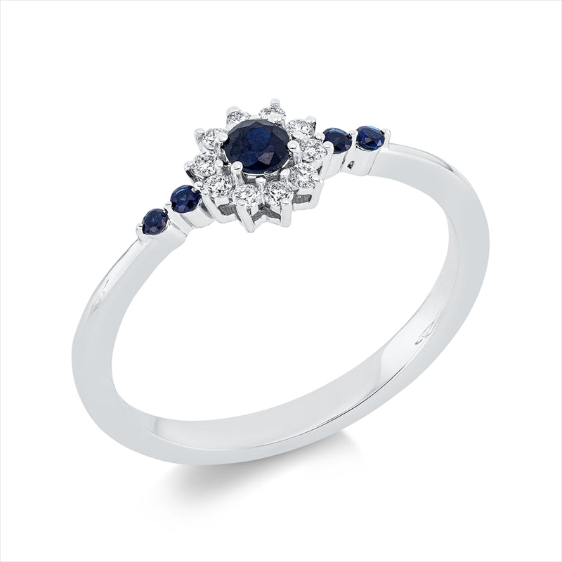Ring 18 kt WG, 10 Brill. 0,09 ct, TW-si, 1 Saphir 0,16 ct blau, 4 Saphire 0,06 ct blau