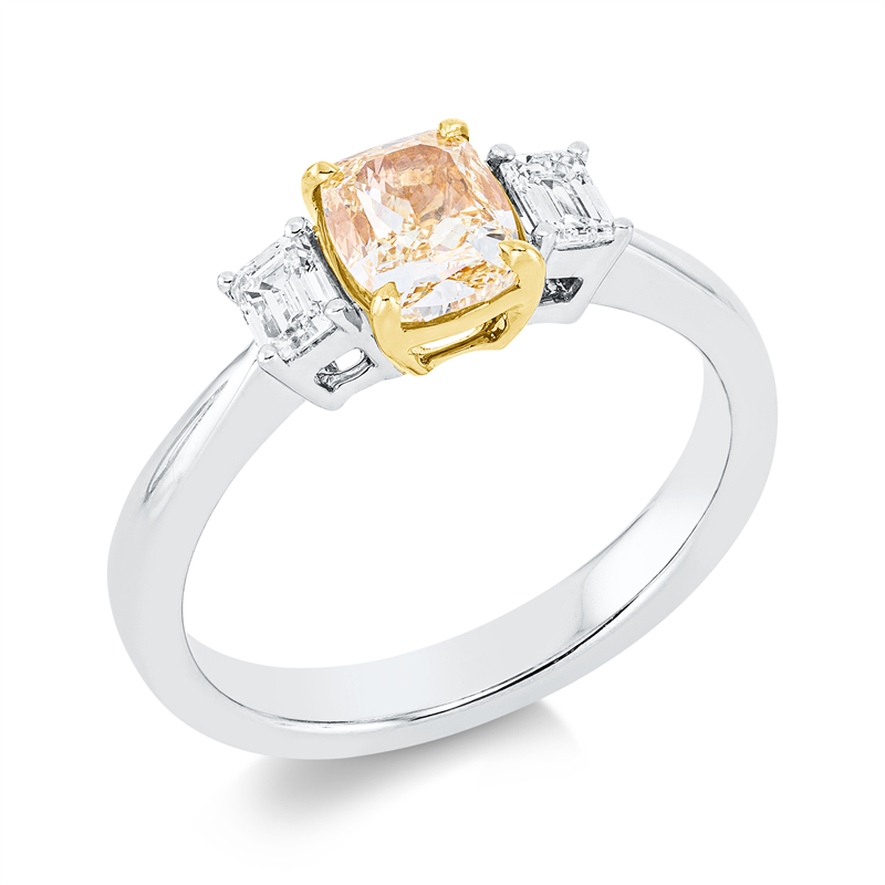 Ring 950 Pt GP, GIA2466769766, 2 Sm.schliff 0,32 ct, TW-vsi, 1 Cushion 1,04 ct, gelb