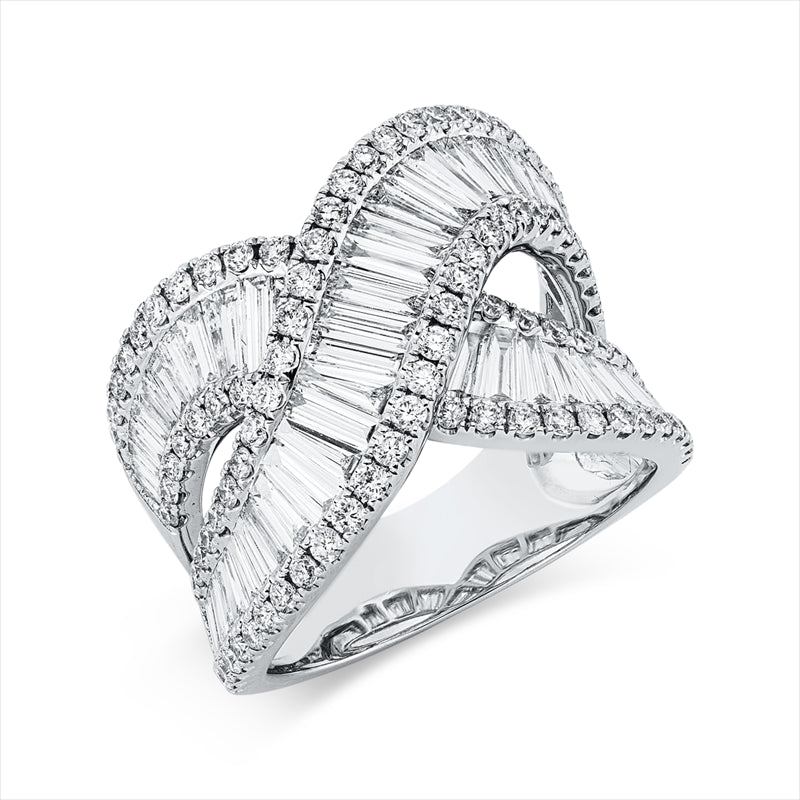 Ring 18 kt WG, 22 Bag. 0,69 ct, TW-vsi, 33 Trap. 1,13 ct, TW-vsi, 98 Brill. 0,95 ct, TW-si