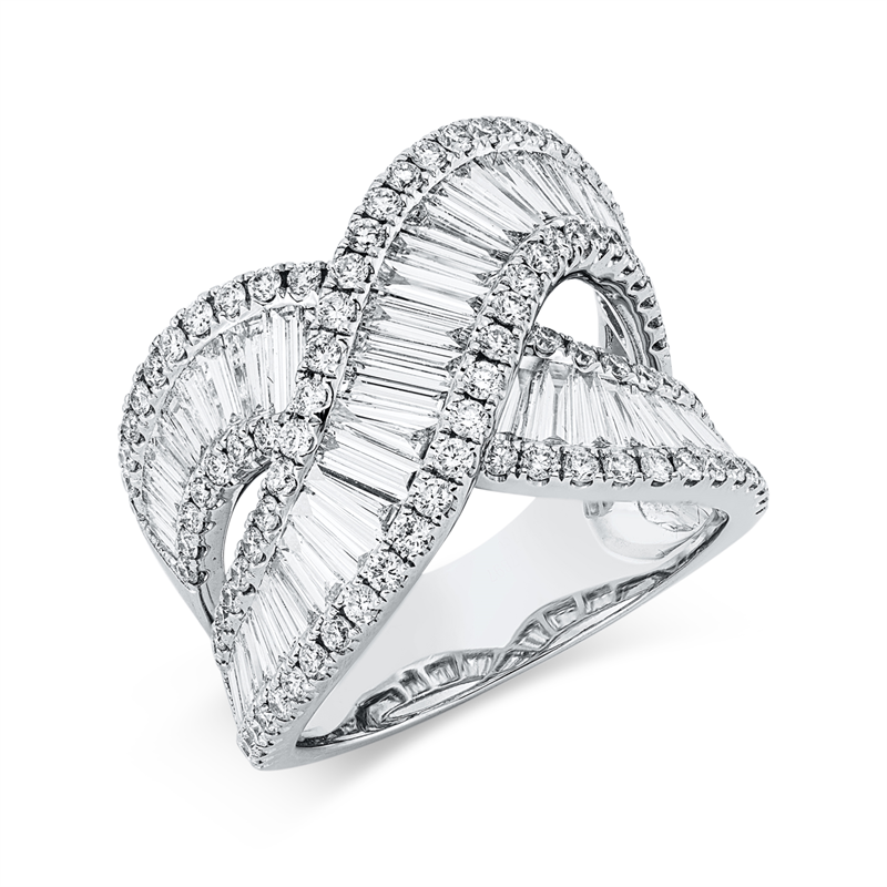Ring 18 kt WG, 22 Bag. 0,69 ct, TW-vsi, 33 Trap. 1,13 ct, TW-vsi, 98 Brill. 0,95 ct, TW-si