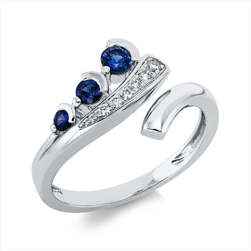 Ring 18 kt WG, 6 Brill. 0,07 ct, TW-si, 1 Saphir 0,11 ct blau, 1 Saphir 0,17 ct blau, 1 Saphir 0,06 ct blau
