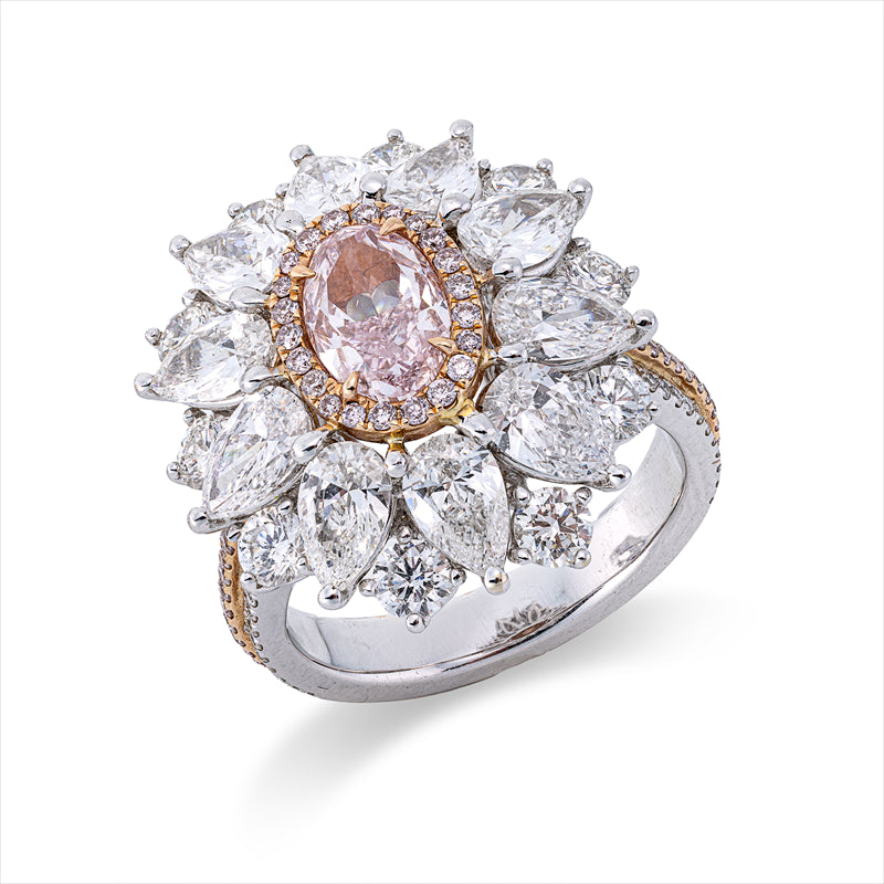 Ring 18 kt, 10 Tropfen 2,66ct, TW-si, 74 Brill. 1,36 ct, TW-si, 1 Oval 1,10 ct, pink, 52 Brill.0,27 ct, pink