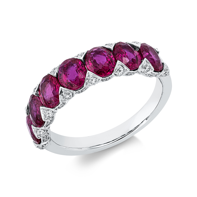 Ring 18 kt WG, 44 Brill. 0,19 ct, TW-si, 7 Rubine 2,75 ct rot