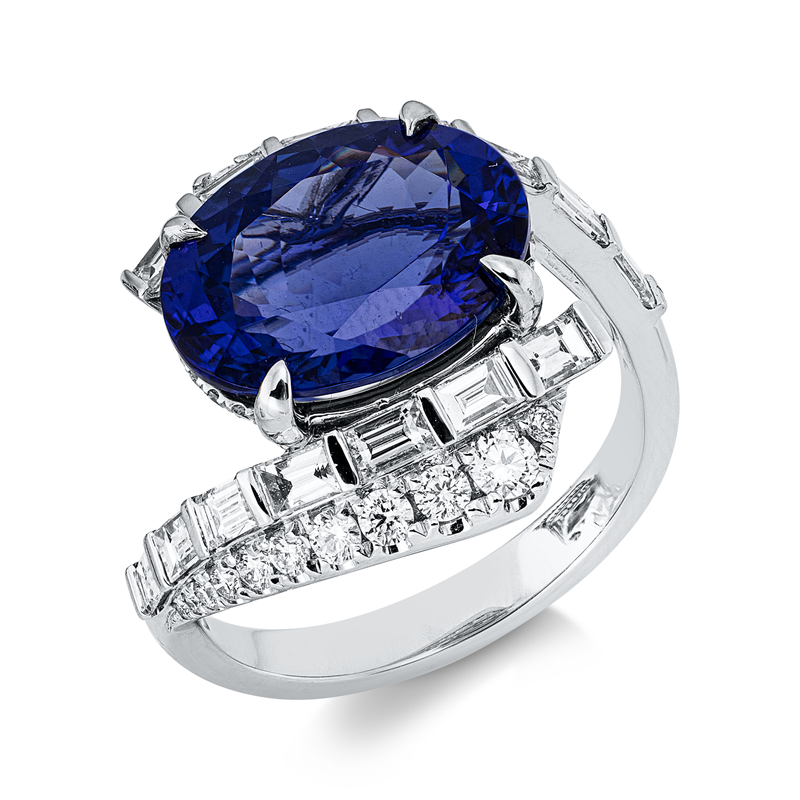 Ring 18 kt WG, 14 Bag. 0,83 ct, F-vsi, 54 Brill. 0,54 ct, TW-si, 1 Tansanit 5,52 ct blau