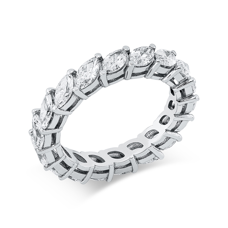 Ring 18 kt WG, 18 Nav. 2,39 ct, F-vsi/si