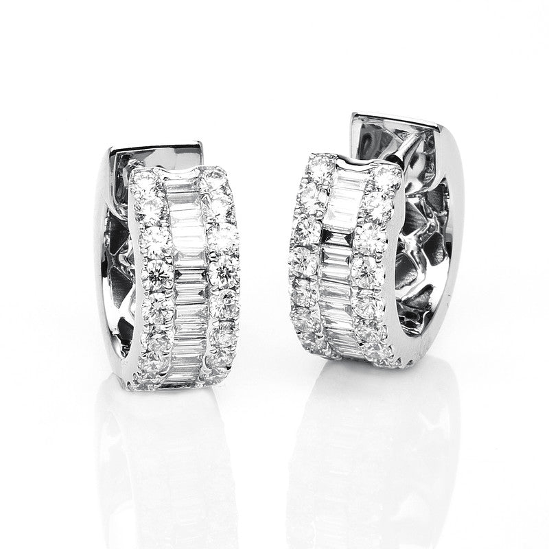 Creolen 18 kt WG, 34 Bag. 0,36 ct, TW-si, 36 Brill. 0,59 ct, TW-si