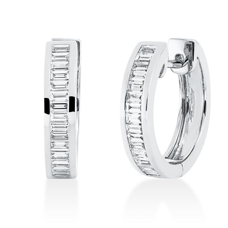 Creolen 18 kt WG, 32 Bag. 0,65 ct, TW-si