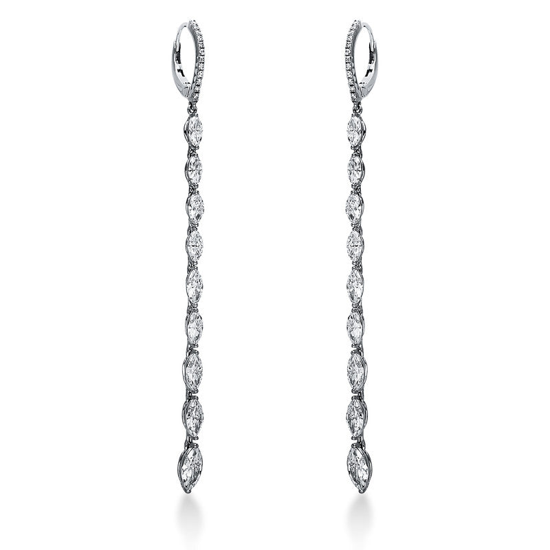 Ohrschmuck 18 kt WG, 24 Brill. 0,12 ct, F-vsi, 18 Nav. 3,90 ct, F-vsi