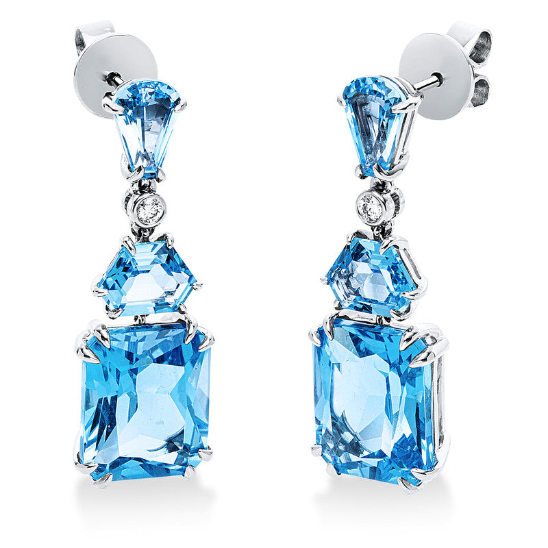 Ohrschmuck 18 kt WG, 2 Brill. 0,05 ct, TW-si, 4 Topase 3,10 ct blau, 2 Topase 11,70 ct blau