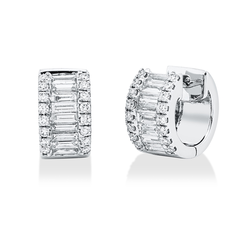 Creolen 18 kt WG, 14 Bag. 0,69 ct, TW-vsi, 32 Brill. 0,40 ct, TW-vsi