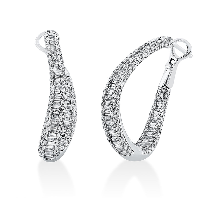 Creolen 18 kt WG, 66 Trap. 0,66 ct, TW-si, 32 Trap. 0,71 ct, TW-si, 152 Brill. 1,70 ct, TW-si