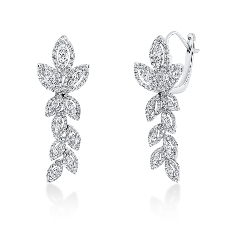 Ohrschmuck 14 kt WG, 16 Brill. 2,60 ct, F-si, 6 Brill. 0,27 ct, F-si, 342 Brill. 1,83 ct, F-si