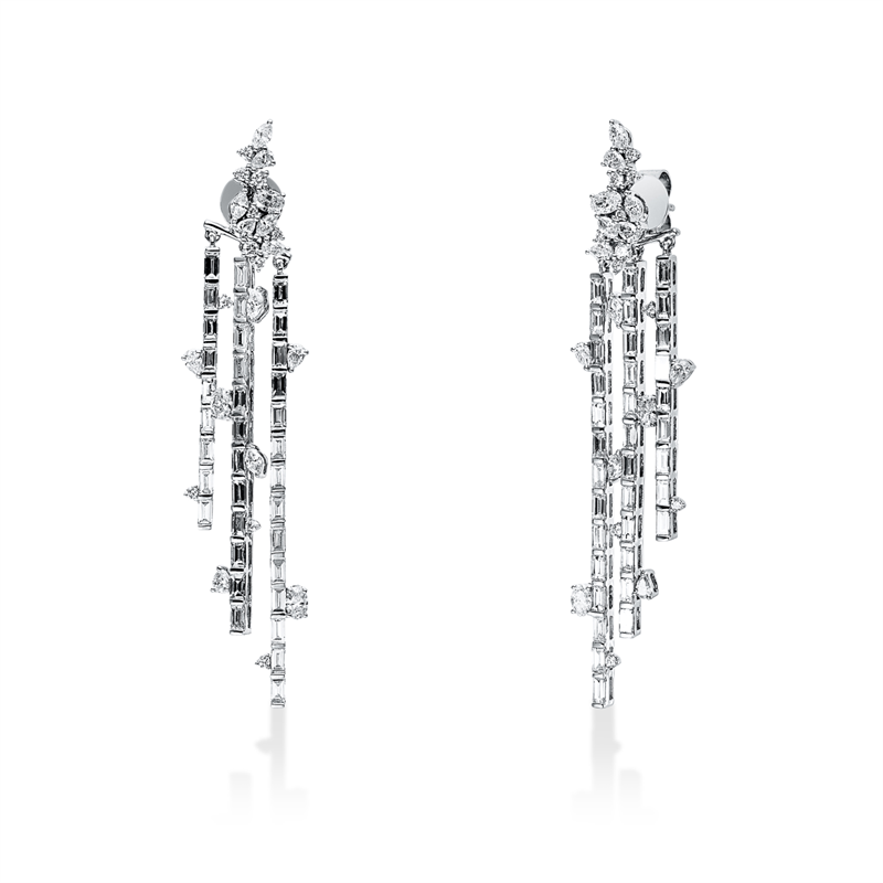 Ohrschmuck 18 kt WG, 70 Bag. 2,12 ct, TW-vsi, 28 Fant-Schl 0,95 ct, TW-si, 22 Brill. 0,16 ct, TW-si