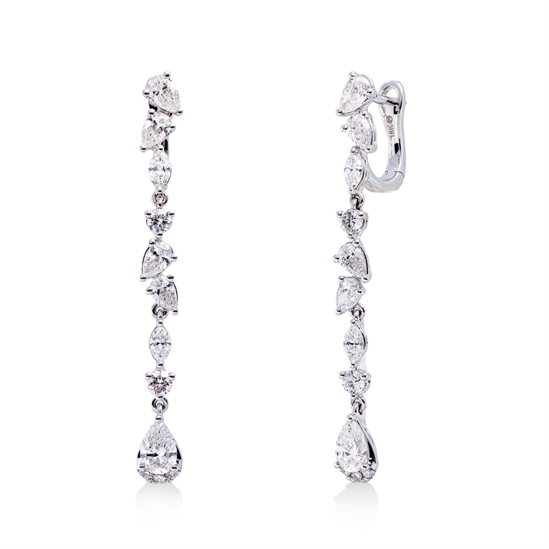 Ohrschmuck 18 kt WG, 4 Nav. 0,22 ct, TW-pi, 10 Brill. 0,22 ct, TW-pi, 10 Tropfen 1,09 ct, TW-pi