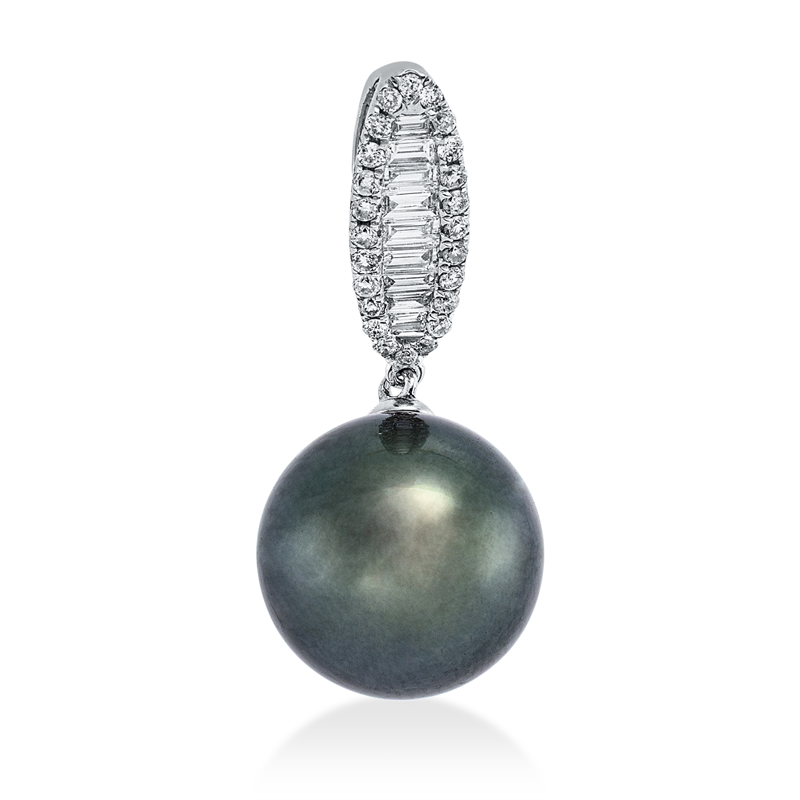 Anhänger 18 kt WG, 9 Trap. 0,13 ct, W-si, 24 Brill. 0,11 ct, W-si, 1 TA grün 10,5 mm