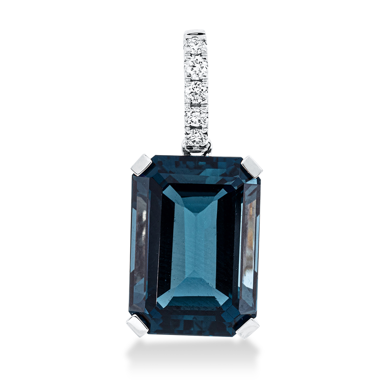 Anhänger 18 kt WG, mit Öse, 5 Brill. 0,10 ct, TW-si, 1 Topas 10,00 ct Lond. blue