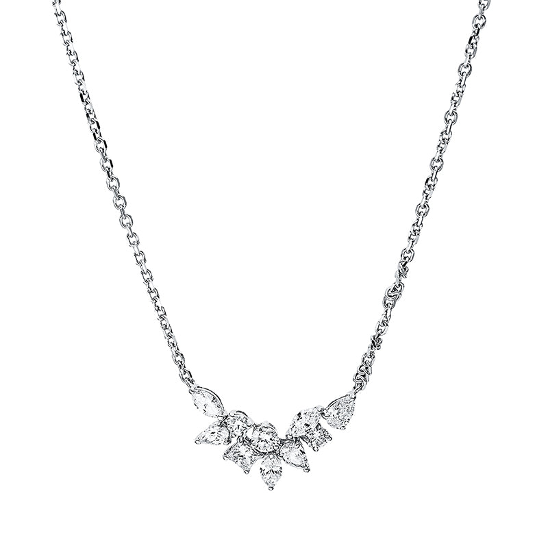 Collier 18 kt WG, 3 Nav. 0,28 ct, 1 Princ. 0,15 ct, 3 Tropfen 0,30 ct, 3 Brill. 0,23 ct, TW-si
