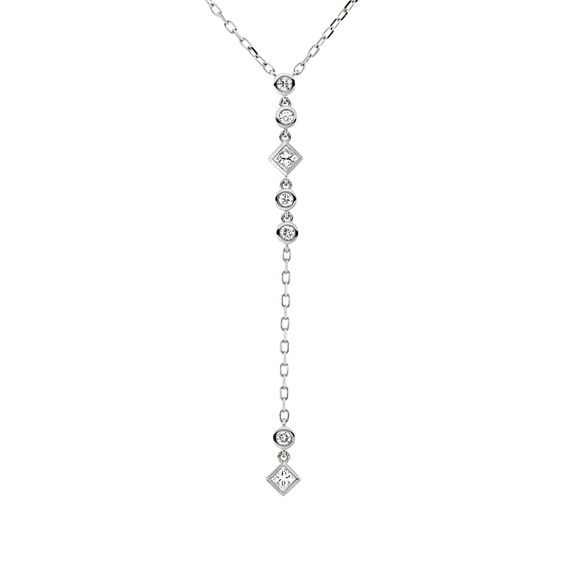 Collier 18 kt WG, ZÖ 40,6+43 cm, 5 Brill. 0,11 ct, TW-pi, 2 Princ. 0,14 ct, TW-si