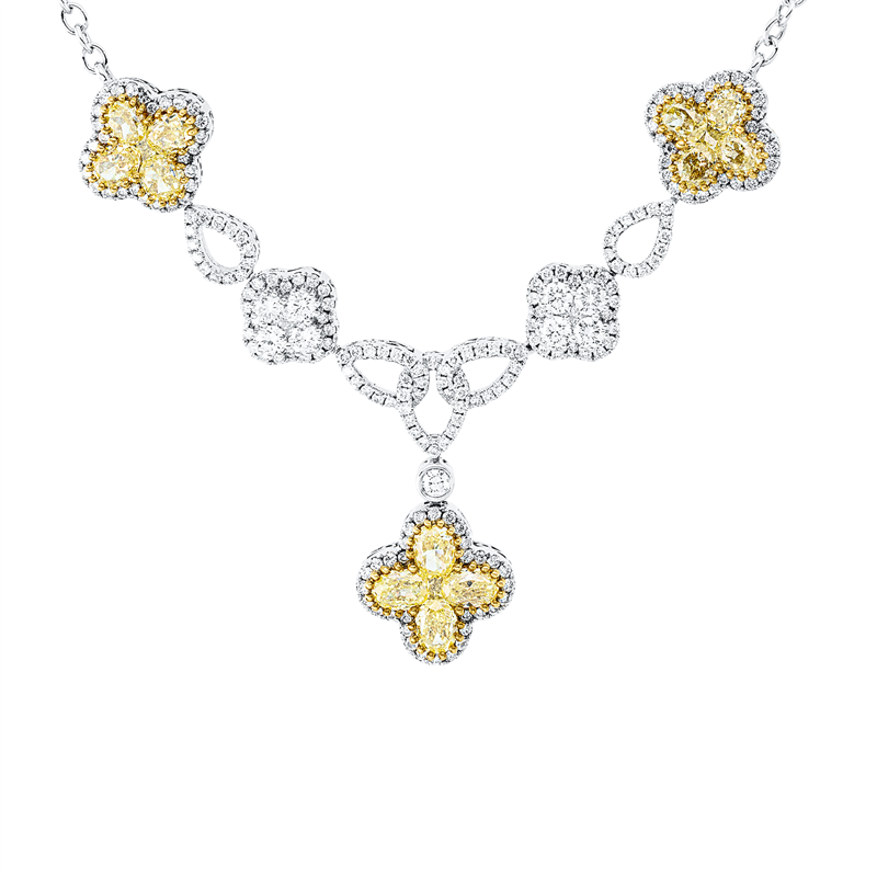 Collier 18 kt WG+GG, 2 Princ. 0,10 ct, TW-pi, 215 Brill. 1,51 ct, TW-pi, 15 Fant-Schl. 3,26 ct, gelb