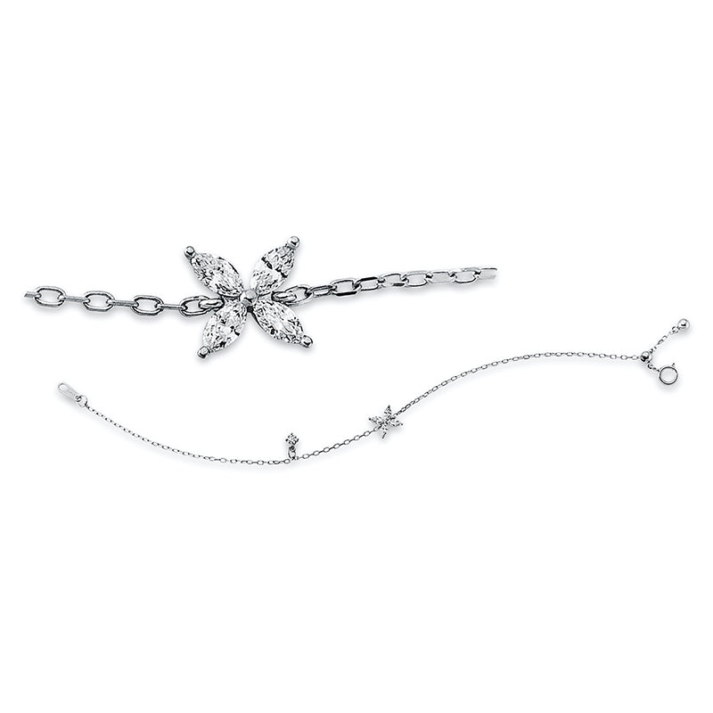 Armband 18 kt WG, Länge variabel, 4 Nav. 0,15 ct, TW-si, 1 Brill. 0,06 ct, TW-pi