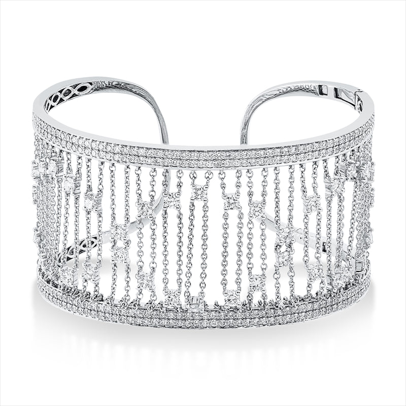 Armreif 18 kt WG, 280 Bag. 4,19 ct, TW-si
