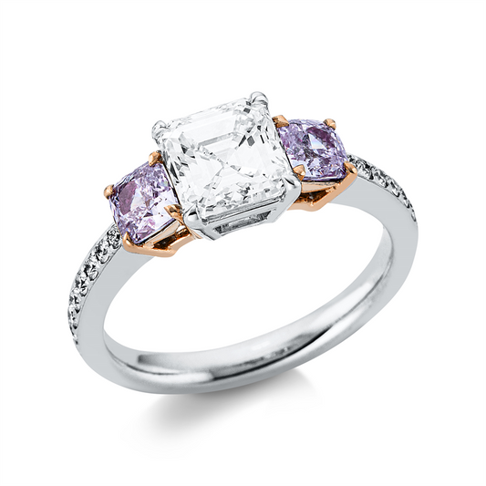 Ring 18 kt WG+RG, GIA , 2 Cushion 0,77 ct, pink-si, 1 Assher 1,52 ct, D-vsi, 16 Brill. 0,20 ct, D/F-vvs