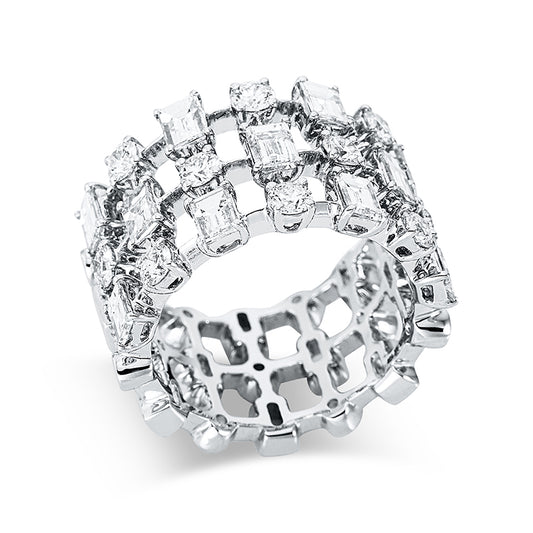 Ring 18 kt WG, 10 Brill. 0,89 ct, TW-vsi, 11 Bag. 2,30 ct, TW-vsi