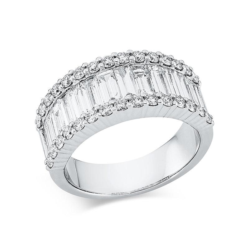 Ring 18 kt WG, 3 Bag. 0,20 ct, E-vsi, 13 Bag. 1,35 ct, E-vsi, 30 Brill. 0,67 ct, TW-si