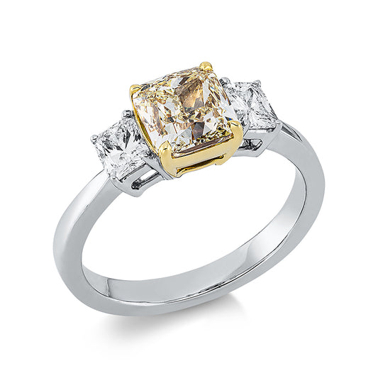 Ring 18 kt WG+GG, GIA 6441550477, 1 Cushion 1,72 ct, gelb-vvs, 2 Radiant 0,54 ct, TW-vsi