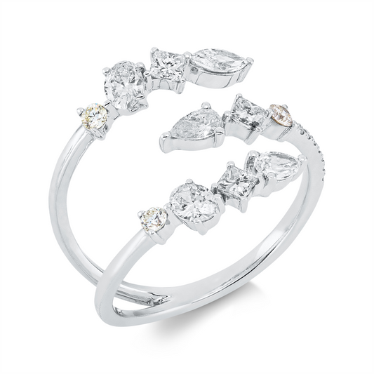 Ring 18 kt WG, 3 Princ. 0,24 ct,2 Tropfen 0,19 ct, 2 Oval 0,17 ct, 1 Nav.0,10 ct,11 Brill.0,13 ct, TW-si