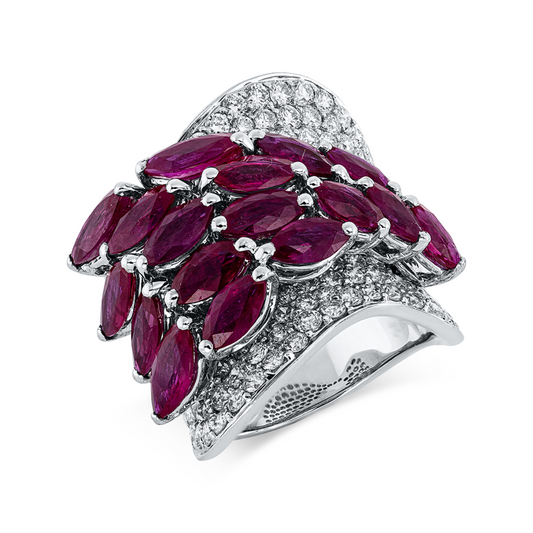Ring 18 kt WG, 149 Brill. 3,80 ct, TW-vsi/si, 17 Rubine 7,93 ct rot