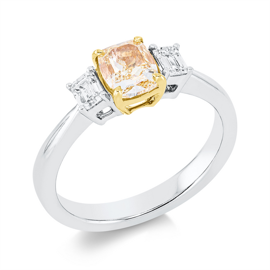 Ring 950 Pt GP, GIA2466769766, 2 Sm.schliff 0,32 ct, TW-vsi, 1 Cushion 1,04 ct, gelb