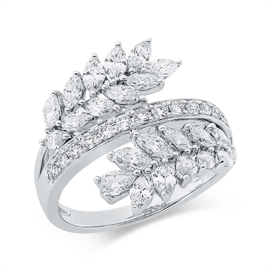 Ring 18 kt WG, 1 Tropfen 0,09 ct, TW-si, 21 Nav. 1,39 ct, TW-si, 13 Brill. 0,24 ct, TW-si