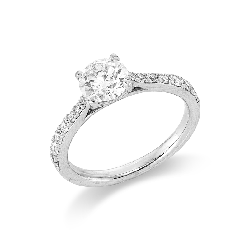 Ring 18 kt WG, GIA2526171144, 4 Brill. 0,17 ct, TW-si, 1 Brill. 1,01 ct, TW-vs2, 10 Brill. 0,20 ct, TW-si