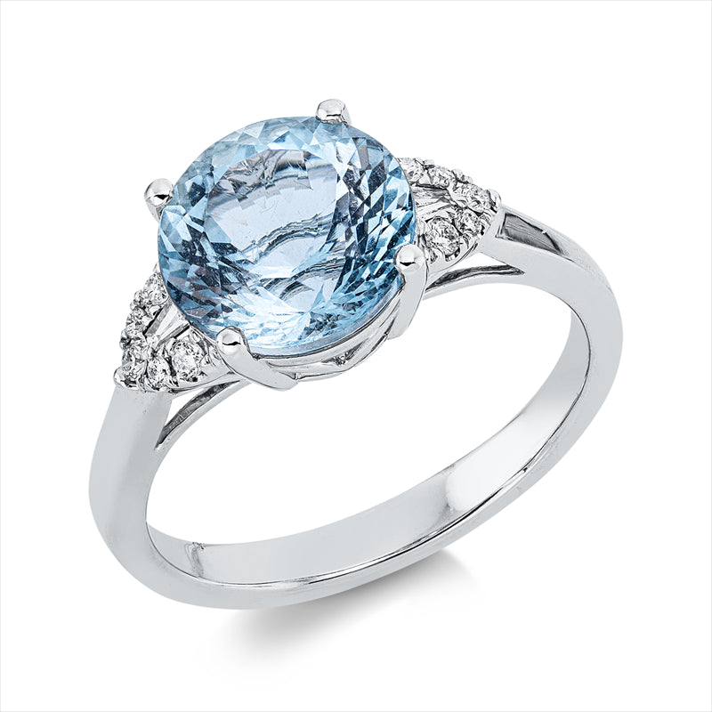 Ring 18 kt WG, 2 Trap. 0,04 ct, TW-si, 10 Brill. 0,08 ct, TW-si, 1 Aquamarin 2,80 ct blau