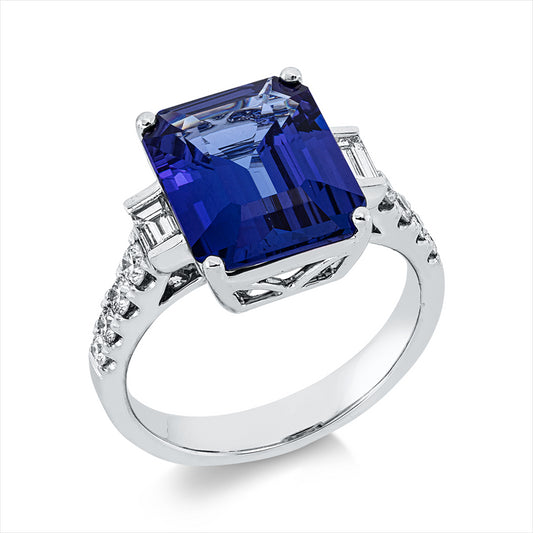Ring 18 kt WG, 2 Bag. 0,22 ct, TW-si, 8 Brill. 0,33 ct, TW-si, 1 Tansanit 5,42 ct blau