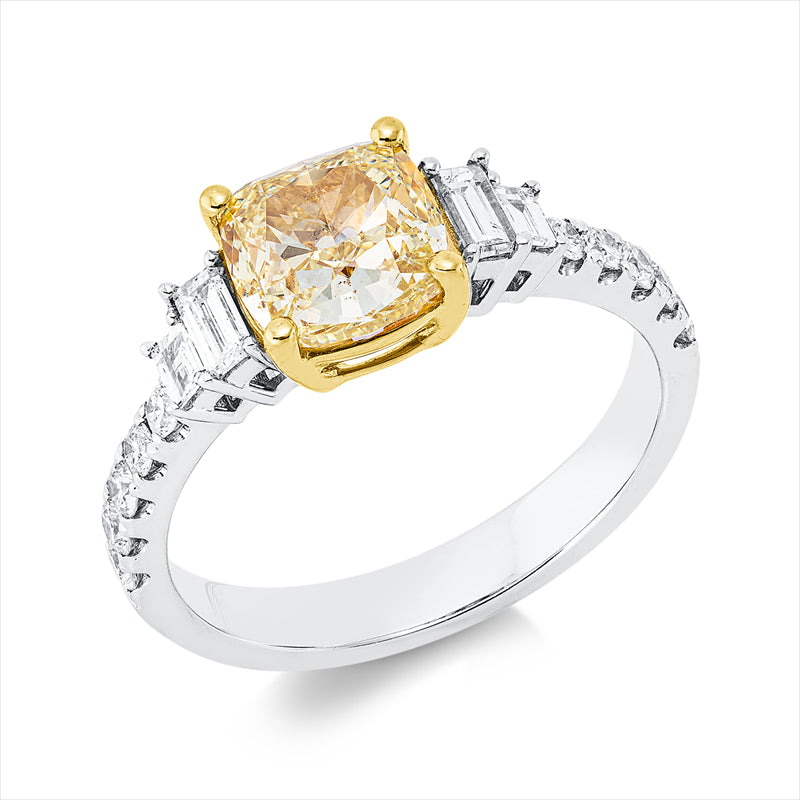 Ring 18 kt WG+GG, GIA 2487038181, 4 Bag. 0,25 ct, TW-si, 1 Cushion 2,03 ct, gelb-si1, 10 Brill. 0,37 ct, TW-si
