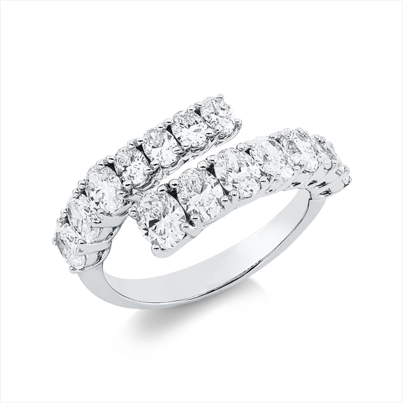 Ring 18 kt WG, 7 Oval 1,22 ct, D/TW-vsi/si, 1 Oval 0,27 ct,D/ TW-vsi/si, 7 Oval 0,61 ct, D/TW-vsi/si