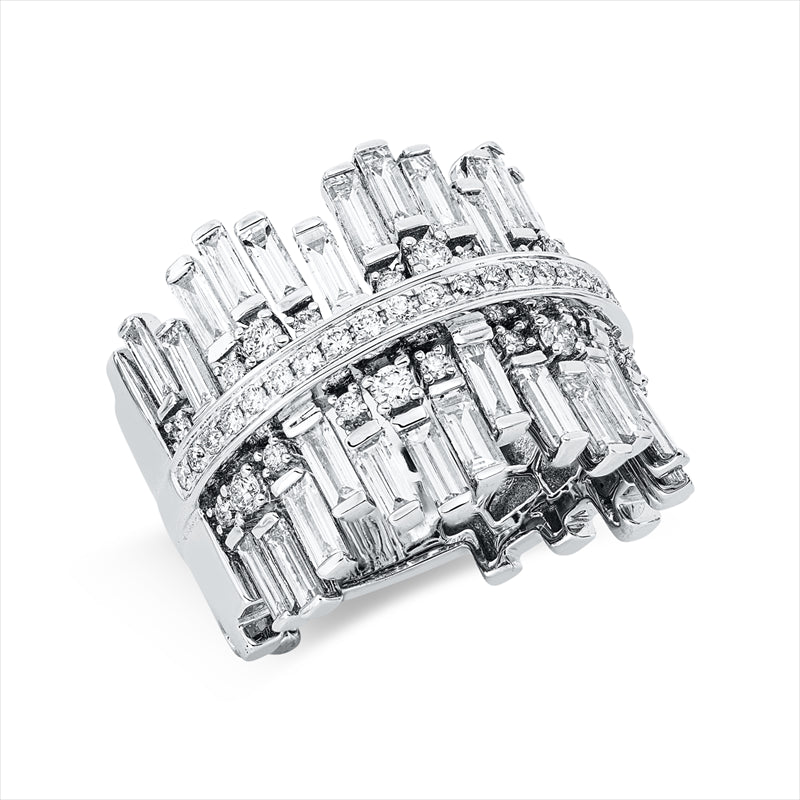 Ring 18 kt WG, 30 Bag. 2,30 ct, TW-vsi, 46 Brill. 0,53 ct, TW-vsi