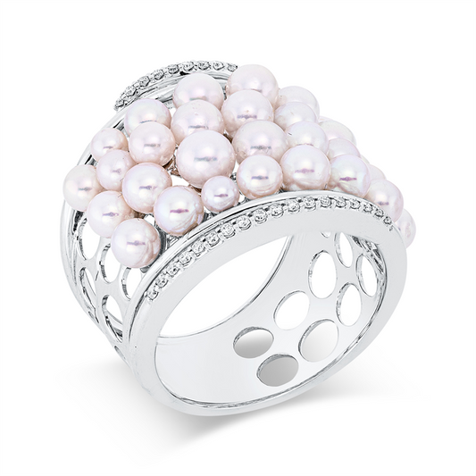 Ring 18 kt WG, 38 Brill. 0,16 ct, TW-si, 30 Akoya weiß