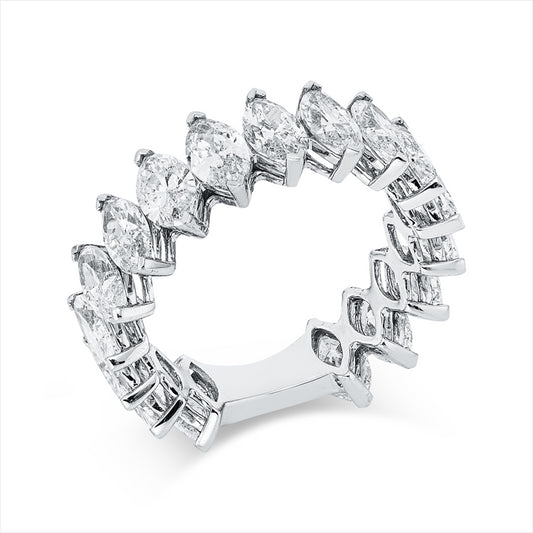 Ring 18 kt WG, 17 Nav. 5,37 ct, D-F-si