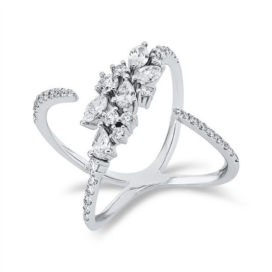 Ring 18 kt WG, 2 Tropfen 0,18 ct, TW-vsi, 3 Nav. 0,29 ct, TW-vsi, 37 Brill. 0,43 ct, TW-si