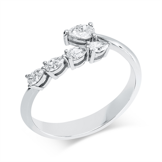 Ring 18 kt WG, 4 Tropfen 0,30 ct, F-si, 1 Tropfen 0,15 ct, F-si