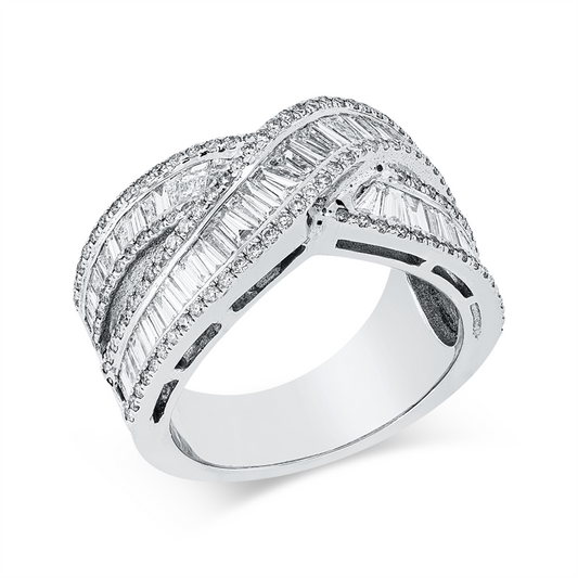 Ring 18 kt WG, 65 Trap. 1,11 ct, F-vsi, 122 Brill. 0,45 ct, F-si