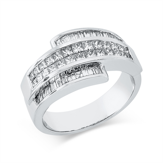 Ring 18 kt WG, 24 Bag. 0,34 ct, TW-vsi, 26 Princ. 0,66 ct, TW-vsi