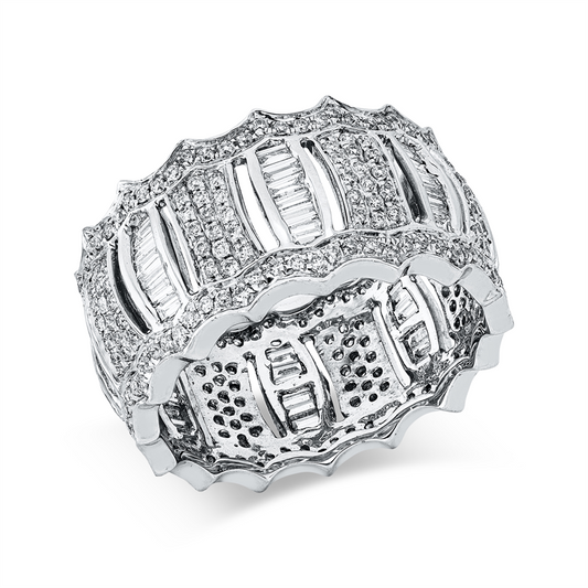 Ring 18 kt WG, 48 Trap. 0,54 ct, F-vsi, 256 Brill. 0,71 ct, F-vsi