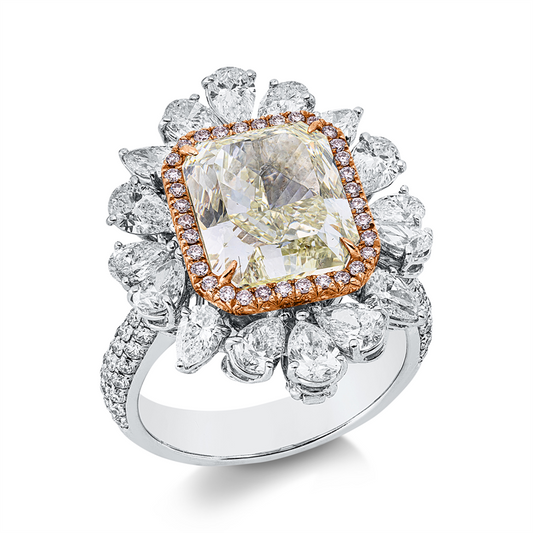 Ring 18 kt WG+RG, 1 Radiant 5,60 ct, grün-vs1, 72 Fant-Schl  2,52 ct, TW-si, 34 Brill. 0,17 ct, pink