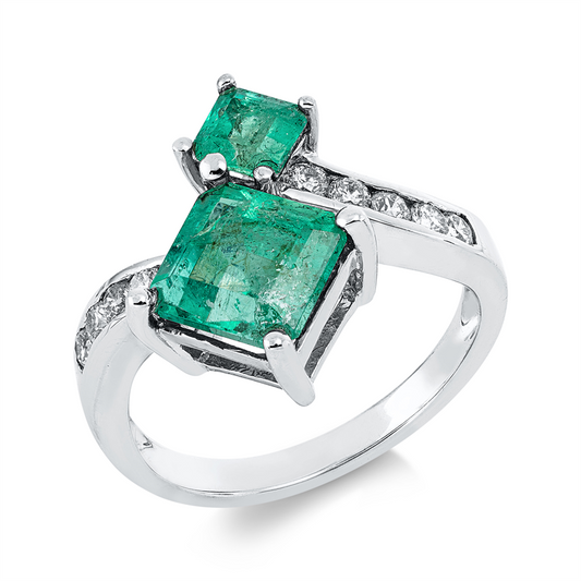 Ring 18 kt WG, 10 Brill. 0,36 ct, F-si, 2 Smaragde 2,70 ct grün